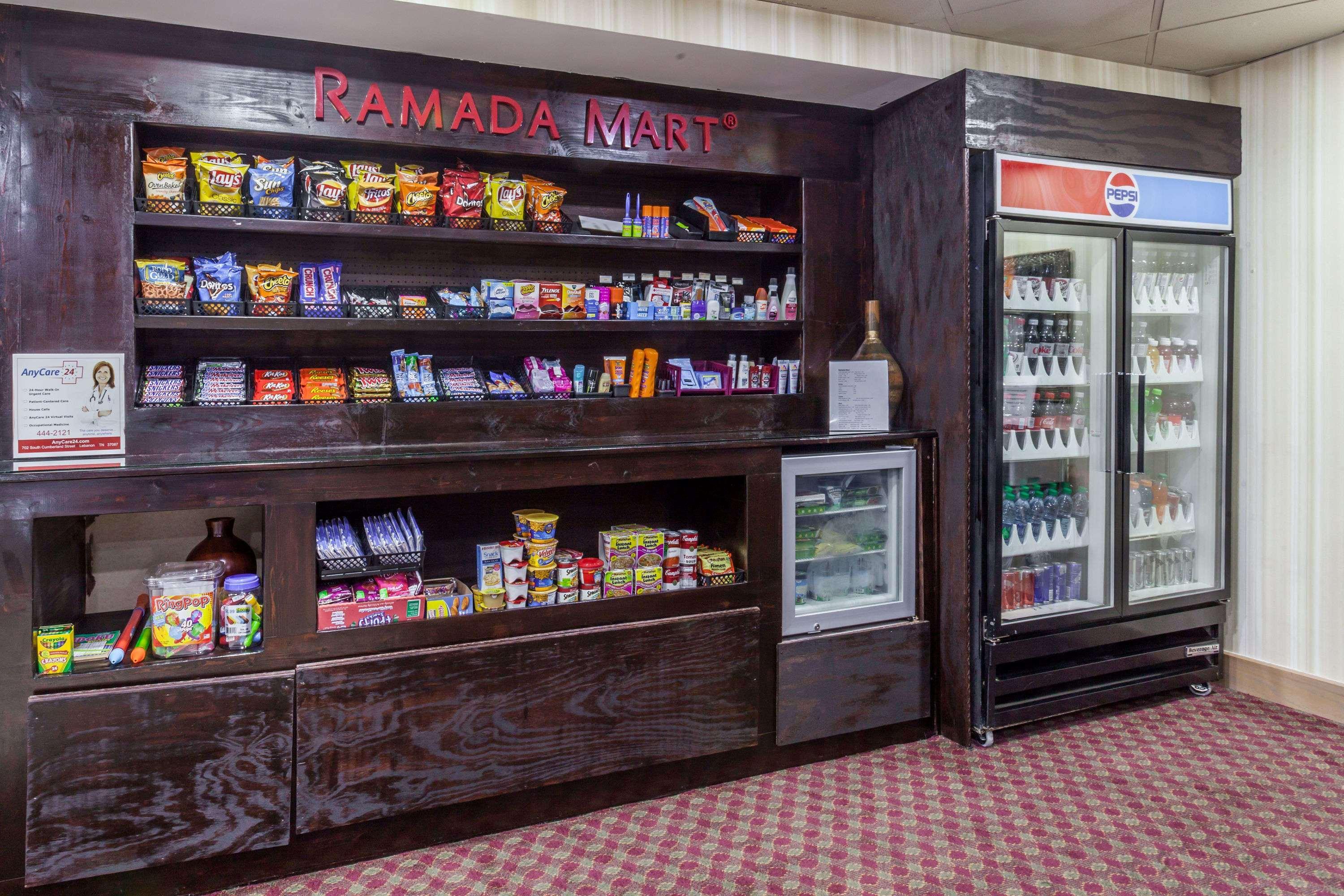 Hotel Ramada By Wyndham Lebanon Exterior foto